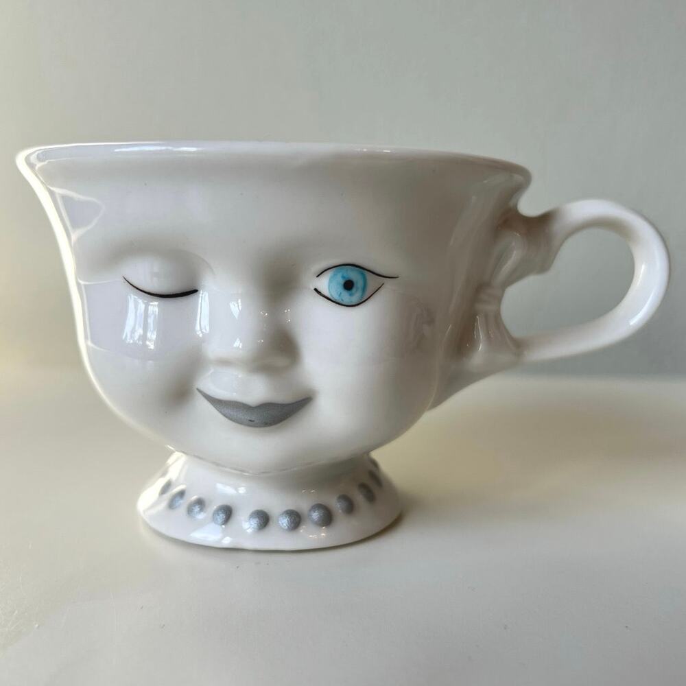 Baileys Irish Cream Helen Hunt LA Yum Anthropomorphic Winking Face Cup LE